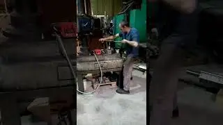 что он делает?