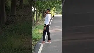 #shortvideo #viral #nikon_d5600📸 #funny🤣 with 70-300 mm #lens #poses #photography📸 #road #trending