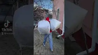 В Москву ехать надо. Приколы.