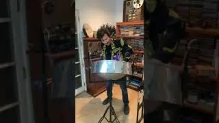 If Jack White were a mallet percussionist 