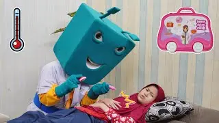 Husna sakit perut kebanyakan makan eskrim - bermain dokter-dokteran | Zein husna