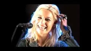 GIN WIGMORE Saturday Smile