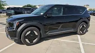 ODIS SHOWING A 2024 EV9 LIGHT RANGE AT KIA OF FRISCO 😁