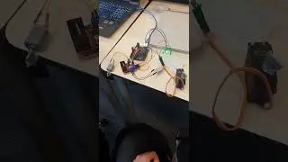 2 motors, servo, 2 LEDs