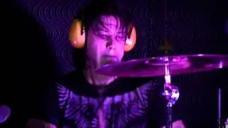 Ниже Пояса - В порыве (Studio Live Version)