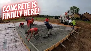 The floor is done and it looks GOOD!