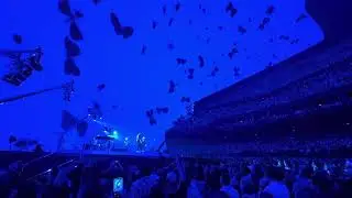 U2 - Love is Blindness (Focus on Images and crowd singing along!) @ Sphere 3/1/24