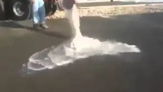 Concrete absorbs water like a sponge   Бетон впитывает воду как губка
