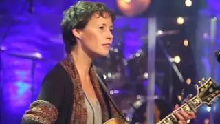 Sarah Lee Guthrie 