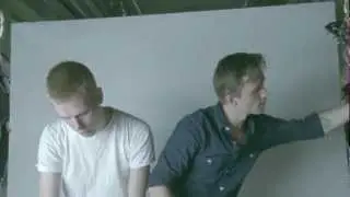 Lars Vaular & Sondre Lerche - Øynene Lukket (official video)