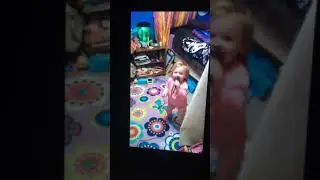 Jasmine playing a krakoe songs and music