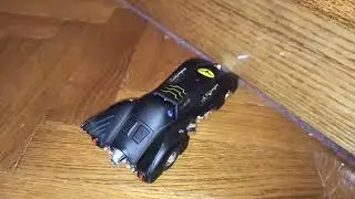 1:36 pull-back batmobile