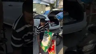 Giving free rice 🍚 ❤️#youtubeshorts #viralvideo #help