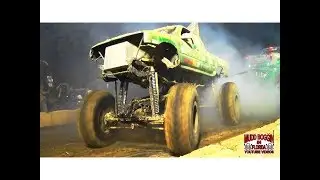 Toyota Mega Truck "Smoking Tires" on the Pull Pad.