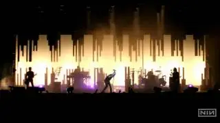 Nine Inch Nails - March Of The Pigs (live)