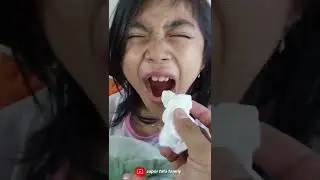 Berani Cabut Gigi Sendiri !