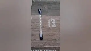 Чётки наркоманки с синими наконечниками.