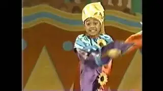 Barney and Friends Sing Along to 