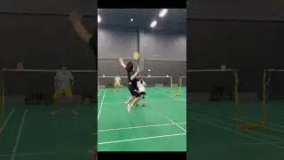 How to keep the best position when playing doubles in badminton 