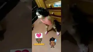 Niña de 2 años bailando funky