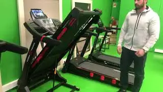 ТЦ СпортХит, 1-й этаж - CARDIOPOWER T55 — складывание/раскладывание дорожки . Сколковское шоссе, 31