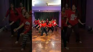 Mere Mehboob Mere Sanam #badnews #dance #youtubeshorts #trendingsong #dancevideo #sanjudanceacademy