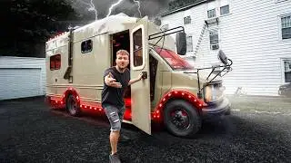 I turned a SCHOOL BUS into My DREAM HOME (Exploring Crew IS BACK)