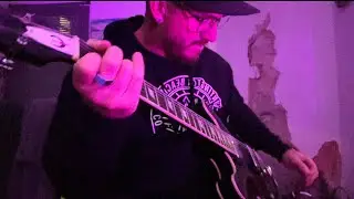 I’ll never get rid of this guitar !! / And I move more gear than Pablo Escobar
