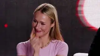 Amazing legs on show with PearlTv 69