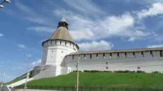 16.08.2024. Россия. Астрахань. Вид на Башню Красные Ворота с ул.Адмиралтейская