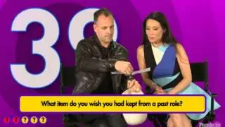 Elementary- Jonny Lee Miller and Lucy Liu ( People Chatter )