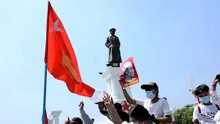 မြောက်ဒဂုံ၊ ဘေလီတံတားအဆင်း ဗိုလ်ချုပ်ကြေးရုပ်အနီးတွင် ပြည်သူများက ဆန့်ကျင်ဆန္ဒပြ