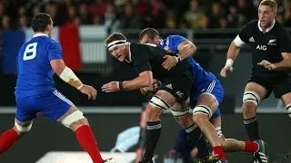 Kieran Read shows some power running against the French 2013