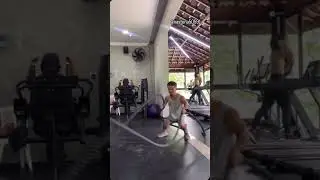 Завязала шнурки 🤣#reels #скетч #юмор #шнурки #спорт #мамавдекрете #декрет #декрет #прикол