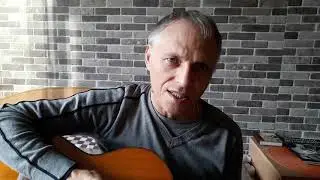 У меня есть серый ёжик)  а я ёжиков люблю 