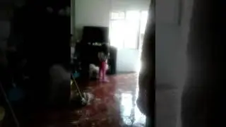 Niña de 3 años bailando bum bum