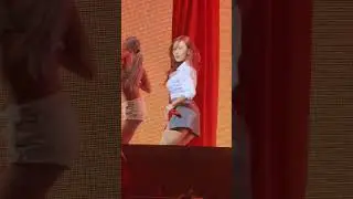 Hwasa Fancon Tour [Twits] in Singapore (화사 팬콘서트 투어) — "Twit"
