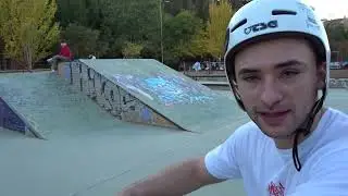 Dos tontos van a Granada a hacer bmx
