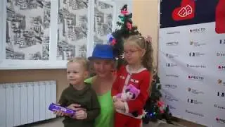 «Чтение стихов на табуретке» (Проект «ВМЕСТО», Факультатив молодых родителей)