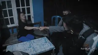 Removing the Chains on a Girl's Body 4