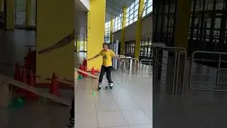 Учимся делать крис-кросс на роликах