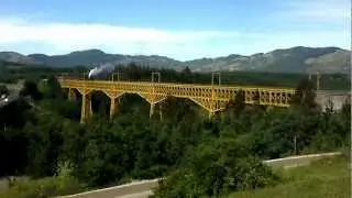 Pasando  sobre  el Viaducto Malleco..