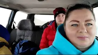 Из Сибири на Юг/ провожаю своих мужчин/ Остались вдвоем с сыном