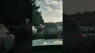 На въезде в аэропорт Сочи возникли заторы