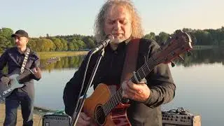 Cezary Makiewicz – Zarzucić wędkę gdzieś w Mazury