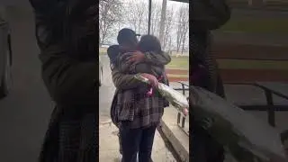 Вернулся раненым, но счастливым, а знаете почему потому что рядом его любящая Мама❤️‍🔥🇷🇺