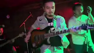 Roll heads live @cafehendrixguwahati4903 2023