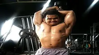 Latihan Otot Punggung Dengan Dumbbell