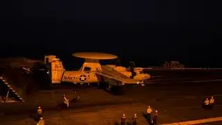 FlightDeck #navy #flynavy #deploymentlife #aircraftcarrier #usnavy #e2d #hawkeye #aircraft #military