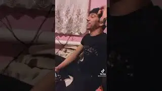 Цыган красиво поёт и снова одиноко я сижу на кухне